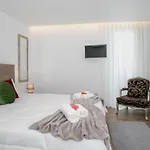 Glow House Ponta Delgada