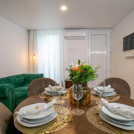 Glow House Ponta Delgada