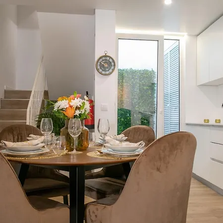 Nyaraló Glow House *