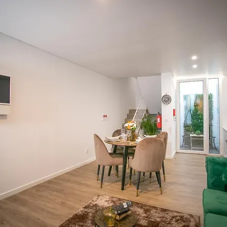 Nyaraló Glow House *