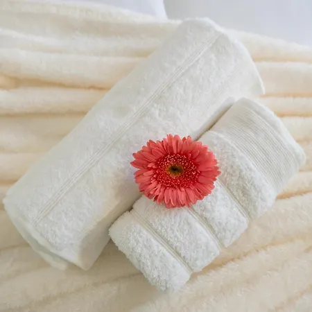 Glow House Nyaraló *