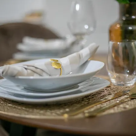 Nyaraló Glow House *