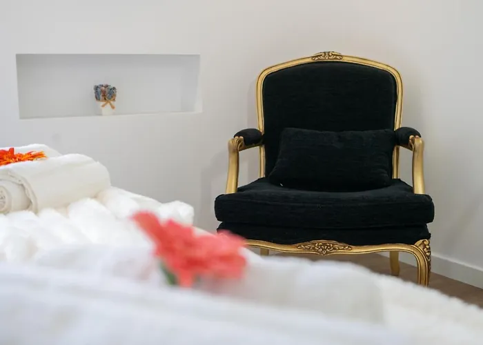 Glow House * Ponta Delgada