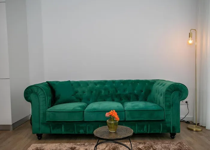 Glow House * Ponta Delgada (Sao Miguel)